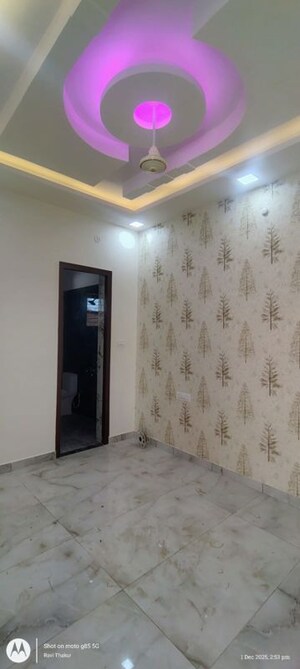 Room in 3 BHK Independent House at Jankipuram Extension – for Sale