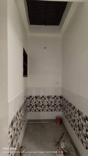 Bedroom in 2 BHK Independent House at Jankipuram – for Sale
