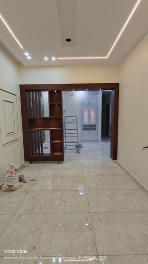Room in 2 BHK Independent House at Jankipuram – for Sale