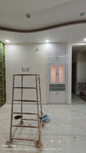 Room in 2 BHK Independent House at Jankipuram – for Sale