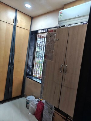 Furnished Amenities in 1 BHK Apartment at Mamata Apartments, Prabhadevi – for Rent