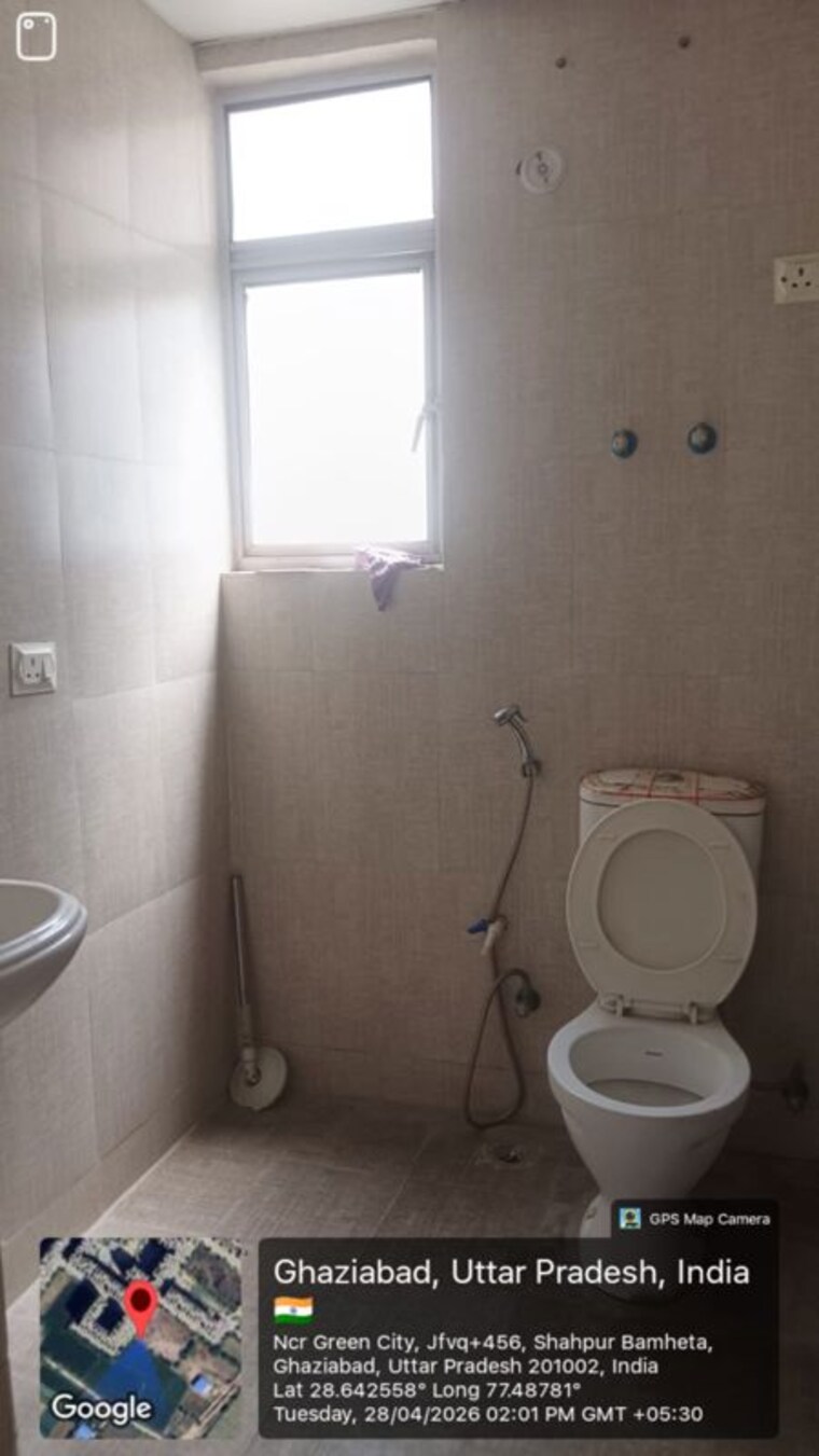 Bathroom, aditya-urban-homes 1 Bedroom 585 Sq.Ft. Apartment In Shahpur Bamheta Ghaziabad 10379950