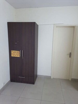 Room in 3 BHK Apartment at Mahindra Aura, Sector 110a – for Rent