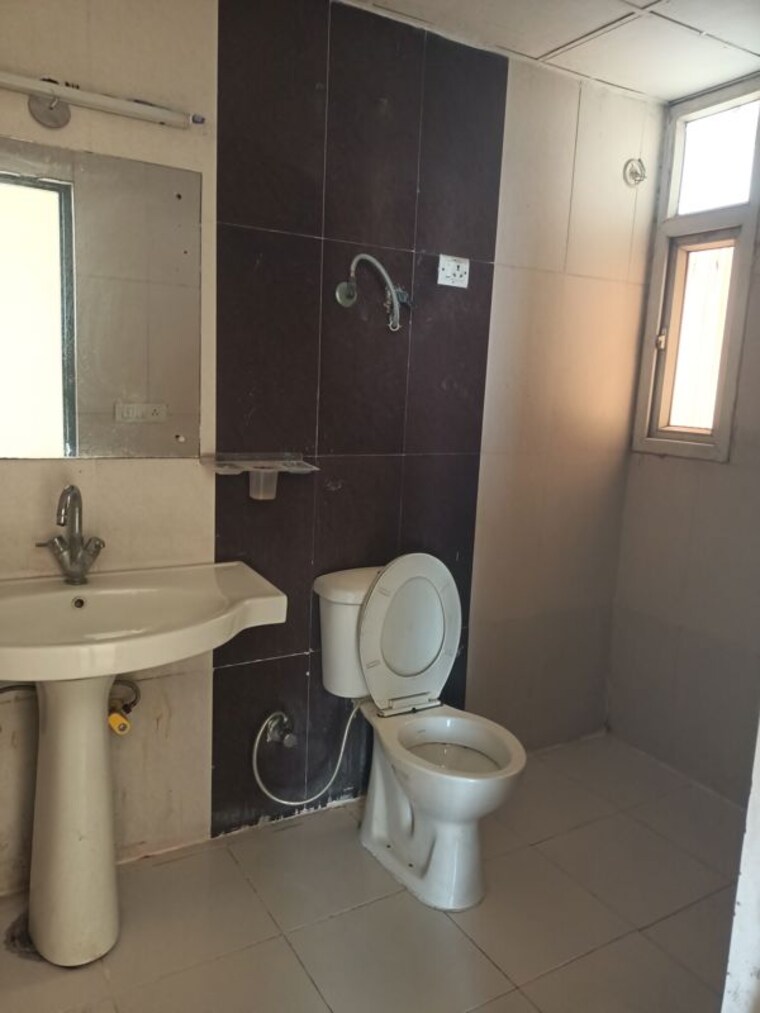 Bathroom, saviour-greenisle 2 Bedroom 1250 Sq.Ft. Apartment In Sain Vihar Ghaziabad 10379992