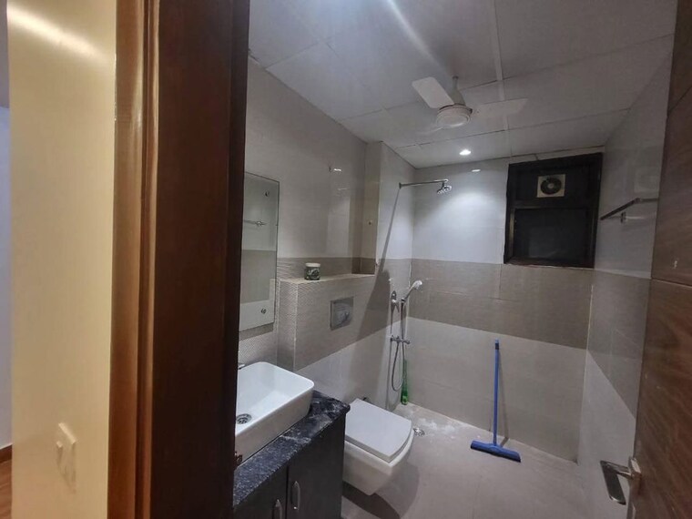 Bathroom, dron-kunj-apartments 3 Bedroom 350 Sq.Ft. Apartment In Sector 9a Gurgaon 10380020