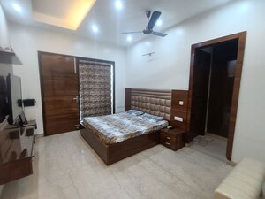 Bedroom in 4 BHK Builder Floor at South City 1 – for Rent