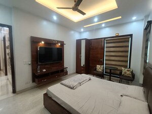 Bedroom in 4 BHK Builder Floor at South City 1 – for Rent