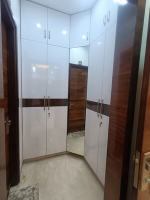 Bathroom in 4 BHK Builder Floor at South City 1 – for Rent
