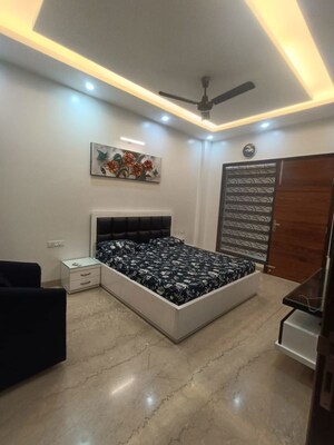 Living Room in 4 BHK Builder Floor at South City 1 – for Rent