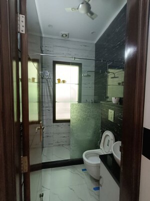 Bathroom in 4 BHK Builder Floor at South City 1 – for Rent