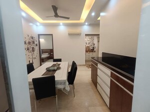 Team Area in 4 BHK Builder Floor at South City 1 – for Rent