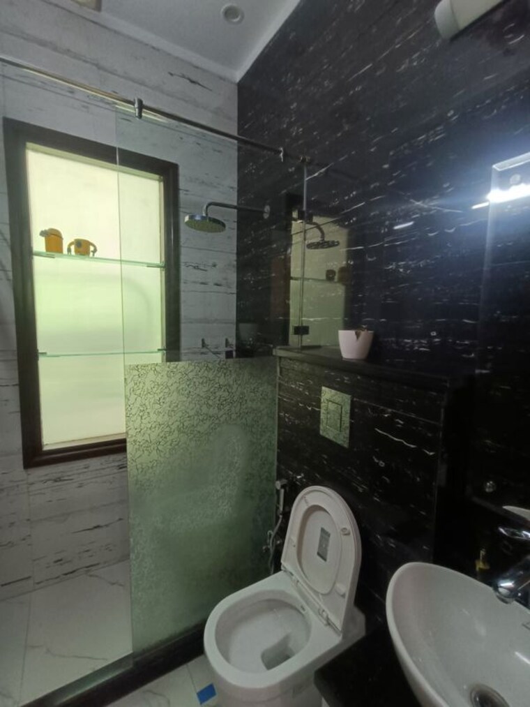  Parking, south city 1 4 Bedroom 3200 Sq.Ft. Builder Floor In South City 1 Gurgaon 10380066