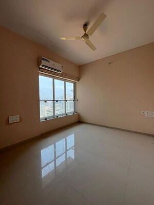 Room in 3 BHK Apartment at Romell Aether, Goregaon East – for Rent
