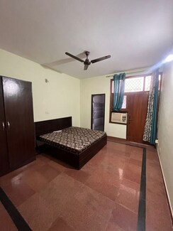 2 BHK Apartment For Rent in Ansal Plaza Sector-23