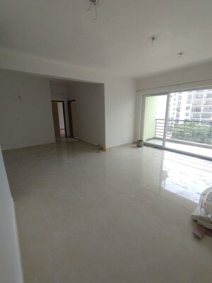 Room in 2 BHK Apartment at Arjun Enclave Arjunganj, Arjunganj – for Rent