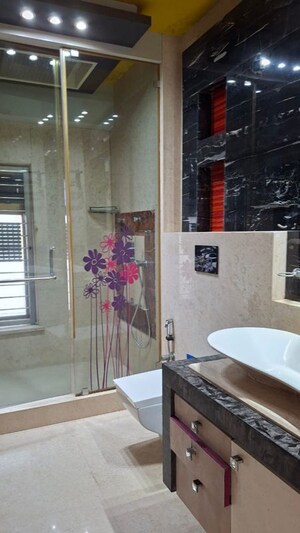 Bathroom in 4 BHK Apartment at Oberoi Sky Gardens, Andheri West – for Rent