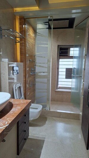 Bathroom in 4 BHK Apartment at Oberoi Sky Gardens, Andheri West – for Rent