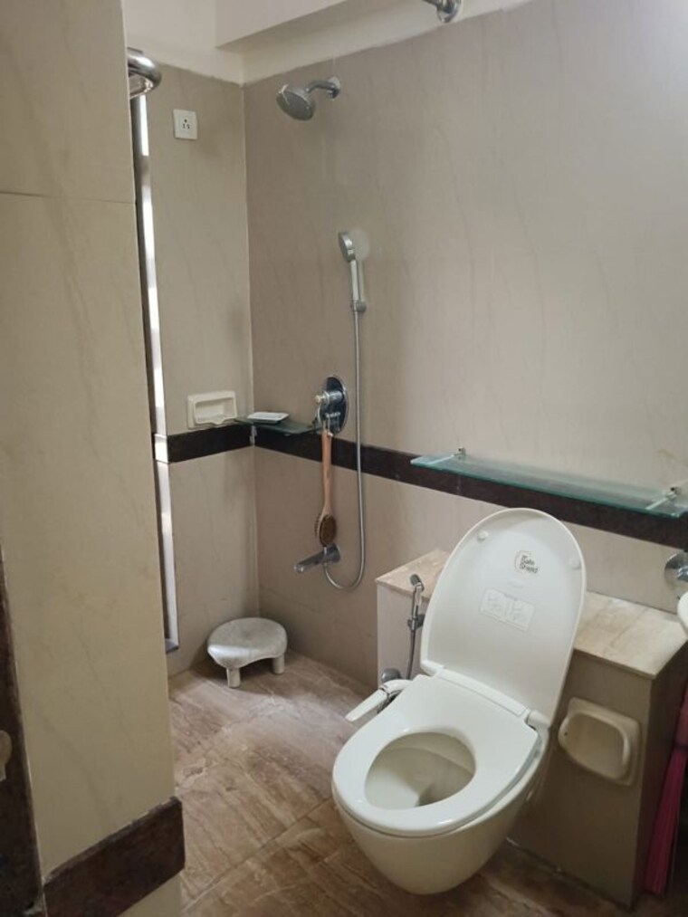 Bathroom, k-raheja-heights 3 Bedroom 1100 Sq.Ft. Apartment In Malad East Mumbai 10380088