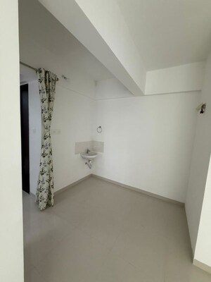 Room in 2 BHK Apartment at Regency Astra, Baner – for Rent