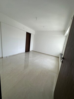 Room in 3.5 BHK Apartment at Kalpataru Jade Residences, Baner – for Rent