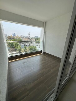 3.5 BHK + Pooja Room Apartment For Rent in Kalpataru Jade Residences