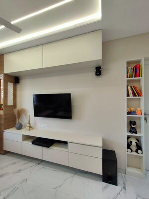 Furnished Amenities in 2 BHK Apartment at Malad West – for Sale