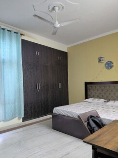 1 BHK Builder Floor For Rent in RWA Apartments Sector 41
