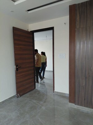 Room in 1 BHK Builder Floor at RWA Apartments Sector 41, Sector 41 – for Rent
