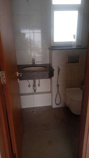 2 BHK Apartment For Sale in Godrej Woods, Sector 43