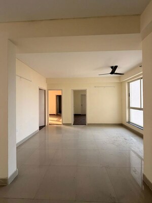 Room in 4 BHK Apartment at Imperia Esfera, Sector 37c – for Rent