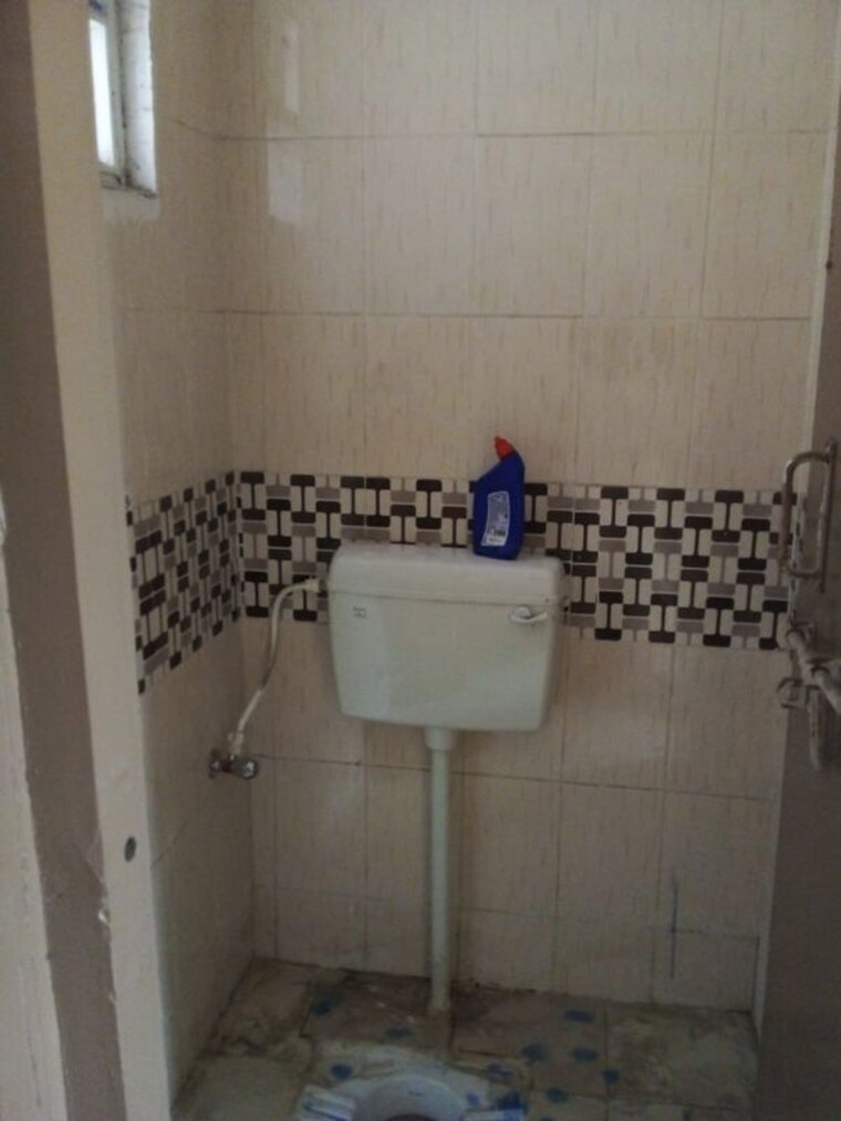 Bathroom, srishti-apartments-jankipuram 1 Bedroom 700 Sq.Ft. Apartment In Jankipuram Lucknow 10380122