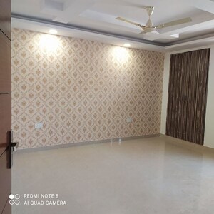 Room in 3 BHK Builder Floor at Rps Palms, Sector 88 – for Sale