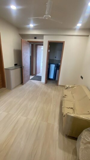 Bedroom in 2 BHK Builder Floor at Dlf Phase ii – for Rent