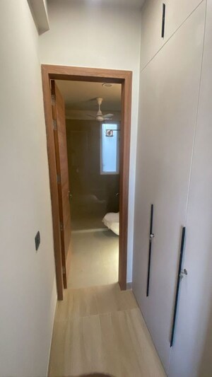 Building Lobby in 2 BHK Builder Floor at Dlf Phase ii – for Rent