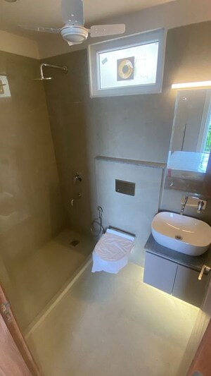 Bathroom in 2 BHK Builder Floor at Dlf Phase ii – for Rent
