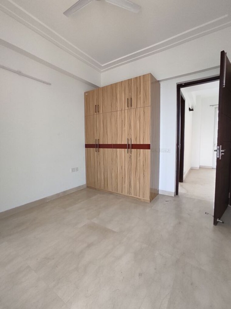 Room, puri-diplomatic-greens-phase-i 3.5 Bedroom 2200 Sq.Ft. Apartment In Sector 111 Gurgaon 10380199