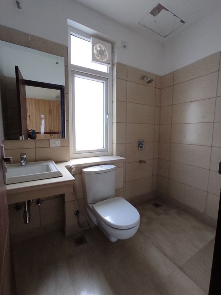 Bathroom, puri-diplomatic-greens-phase-i 3.5 Bedroom 2200 Sq.Ft. Apartment In Sector 111 Gurgaon 10380199