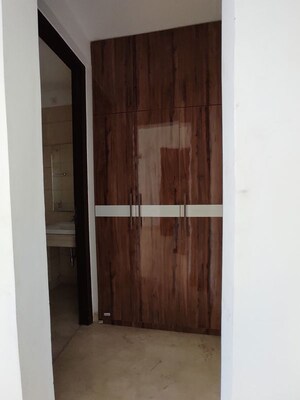 Furnished Amenities in 3.5 BHK Apartment at Puri Diplomatic Greens Phase I, Sector 111 – for Rent