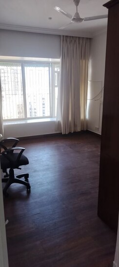 2 BHK Apartment For Rent in Silver Arch Apartments