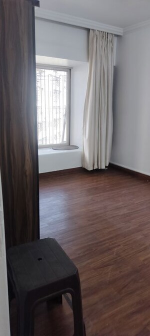 Room in 2 BHK Apartment at Silver Arch Apartments, Andheri West – for Rent