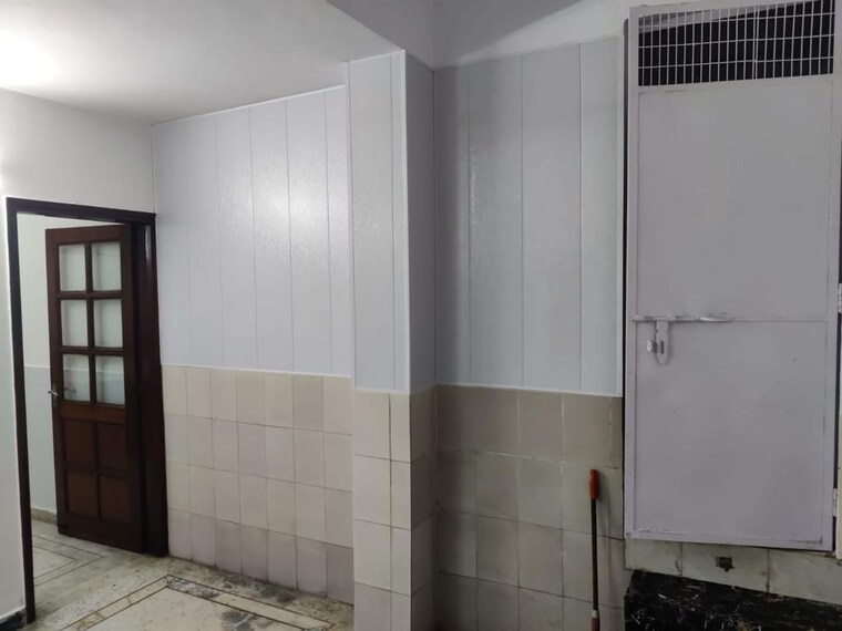 Bathroom, malviya nagar Commercial Office Space 500 Sq.Ft. In Malviya Nagar Delhi 10380224