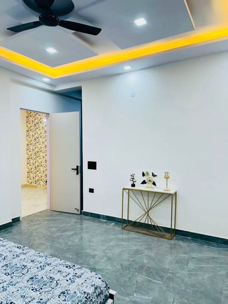 Room, upsidc site b 3 Bedroom 1700 Sq.Ft. Builder Floor In Upsidc Site B Greater Noida 10380232