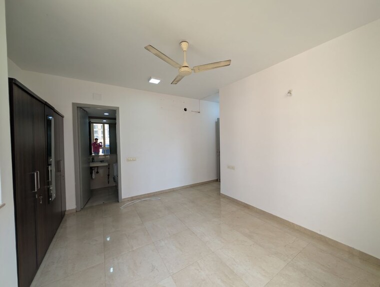 Room, hiranandani-estate-rodas-enclave 2.5 Bedroom 950 Sq.Ft. Apartment In Ghodbunder Road Thane 10380227