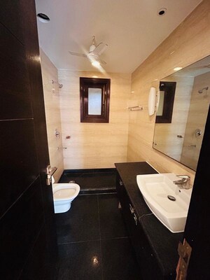 Team Area in 3 BHK Builder Floor at Greater Kailash I – for Rent