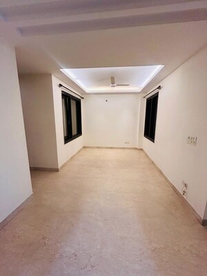 Room in 3 BHK Builder Floor at Greater Kailash I – for Rent