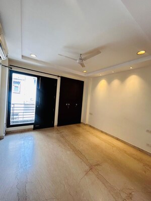 Room in 3 BHK Builder Floor at Greater Kailash I – for Rent