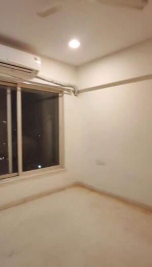 Room in 2 BHK Apartment at Kandivali East – for Rent