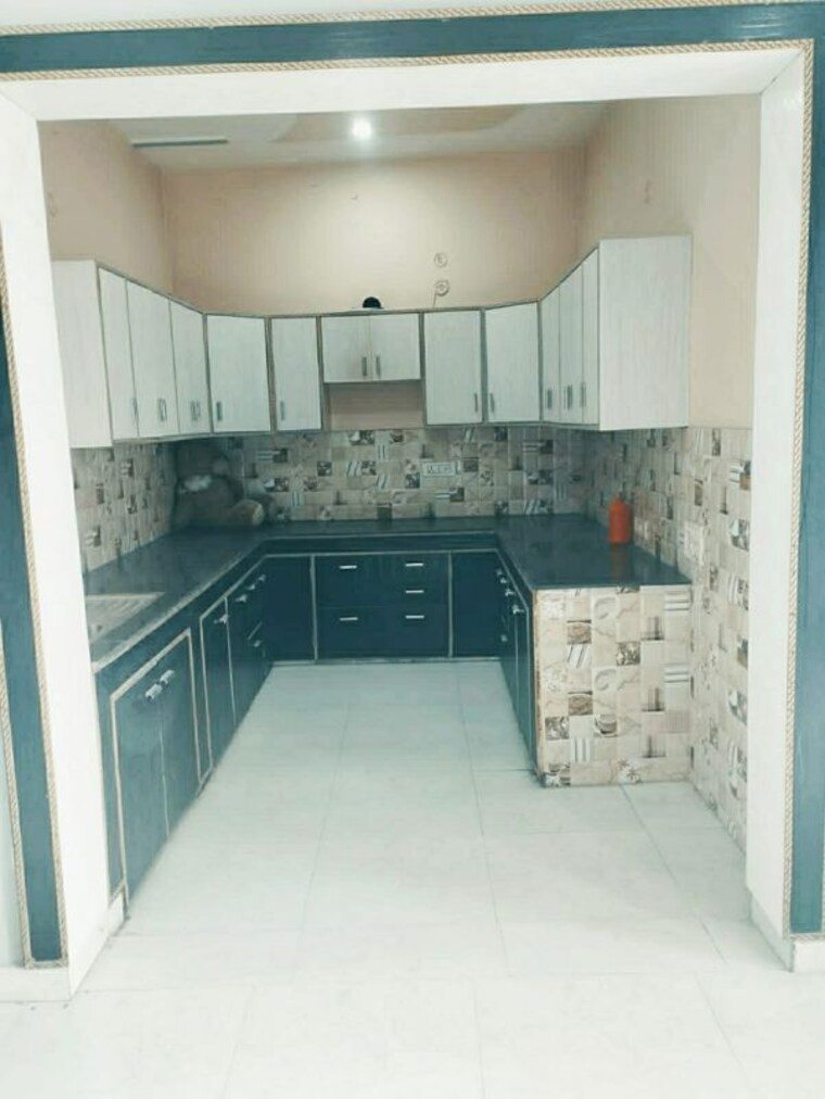 Kitchen, jeevan vihar 5 Bedroom 204 Sq.Yd. Independent House In Jeevan Vihar Sonipat 8835950