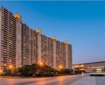 2.5 BHK + Extra Room 1556 Sq.Ft. Apartment in The Center Court