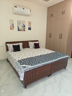 Bedroom in 3 BHK Apartment at Sector 82 – for Rent